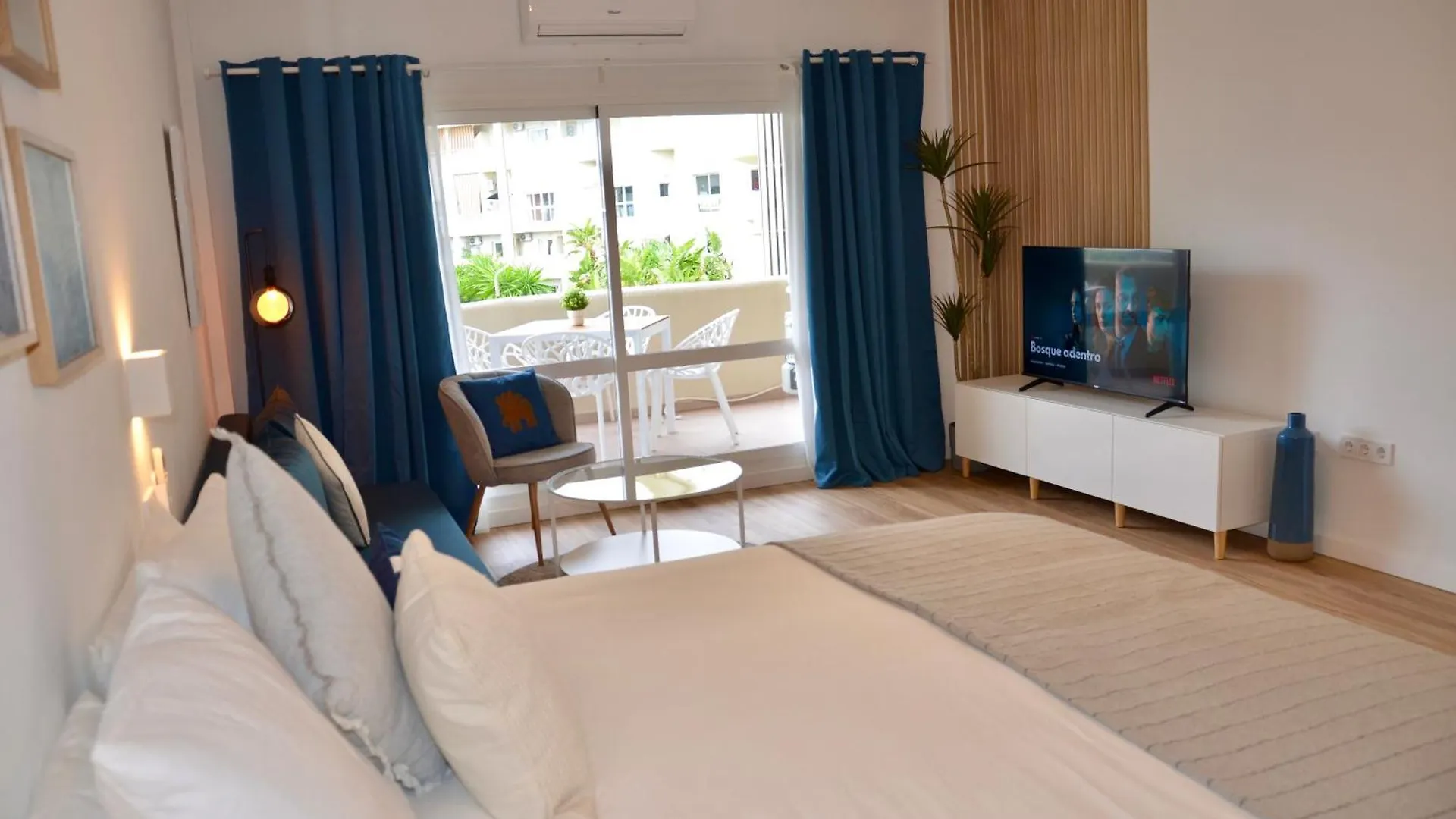 Apartment Benalbeach Zafiro By C&N Benalmadena Spain